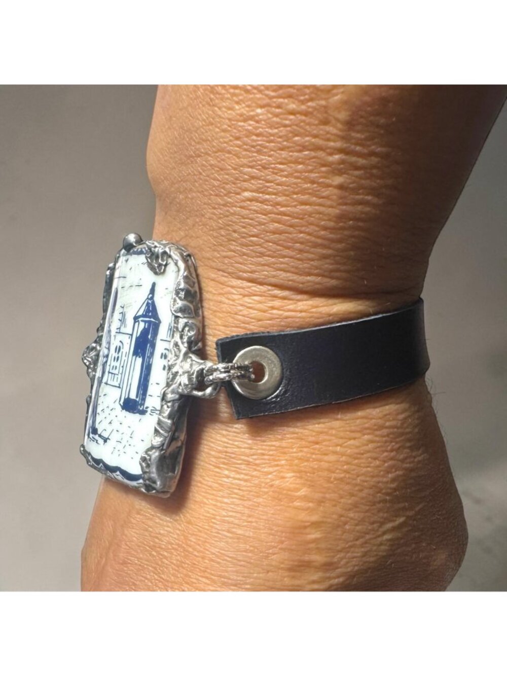 Blue Willow Nutcracker China Leather Bracelet With Silver Blend Bezel Artisanal - Picture 8 of 16